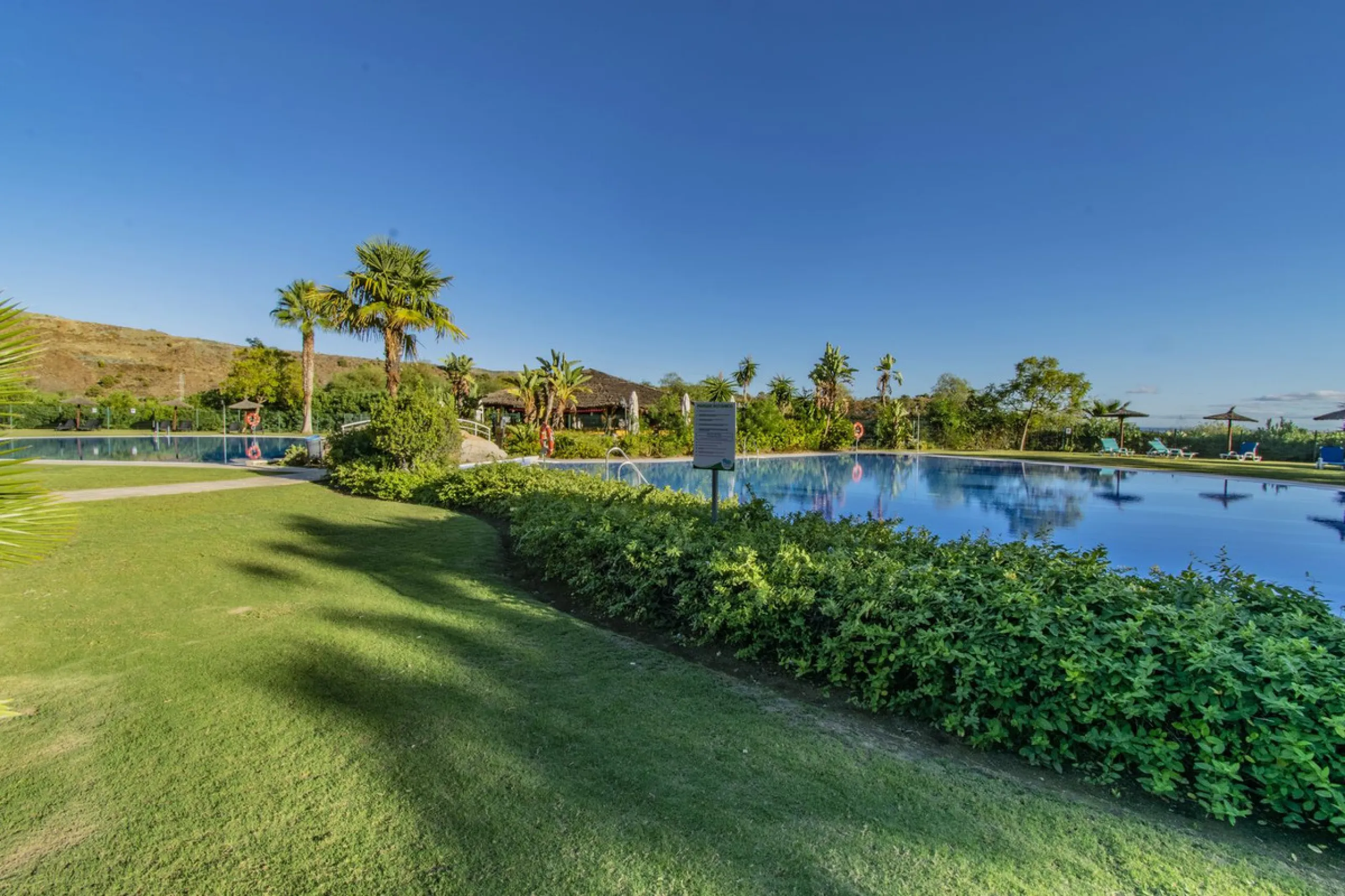 ELEGANT PROPERTY IN A GATED COMMUNITY WITH ALL AMENITIES