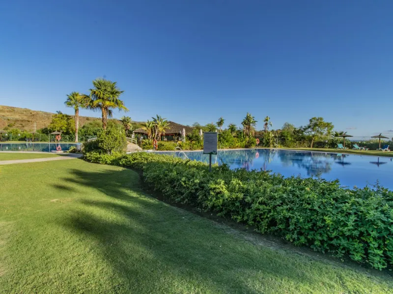 ELEGANT PROPERTY IN A GATED COMMUNITY WITH ALL AMENITIES