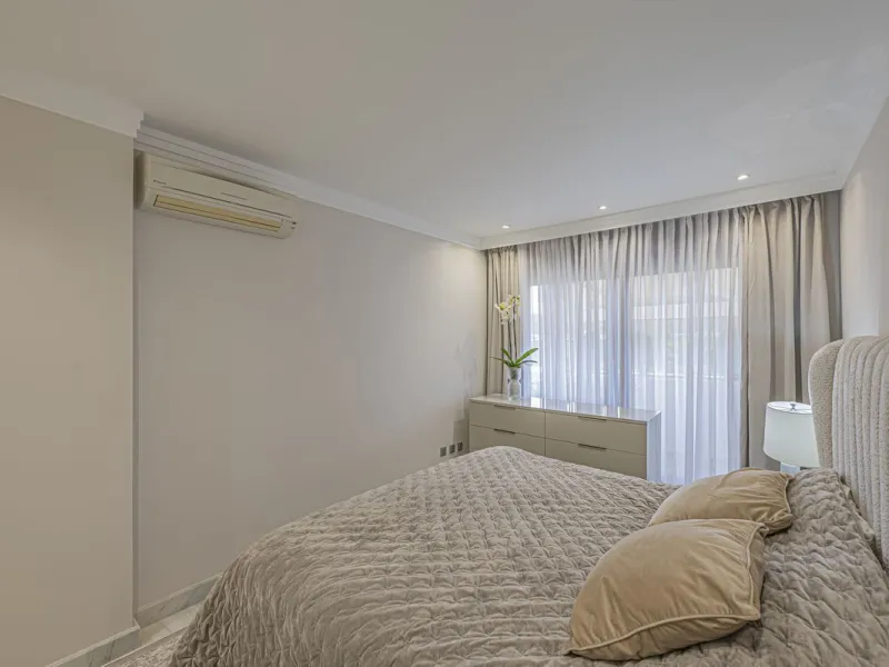 ELEGANT PROPERTY IN A GATED COMMUNITY WITH ALL AMENITIES