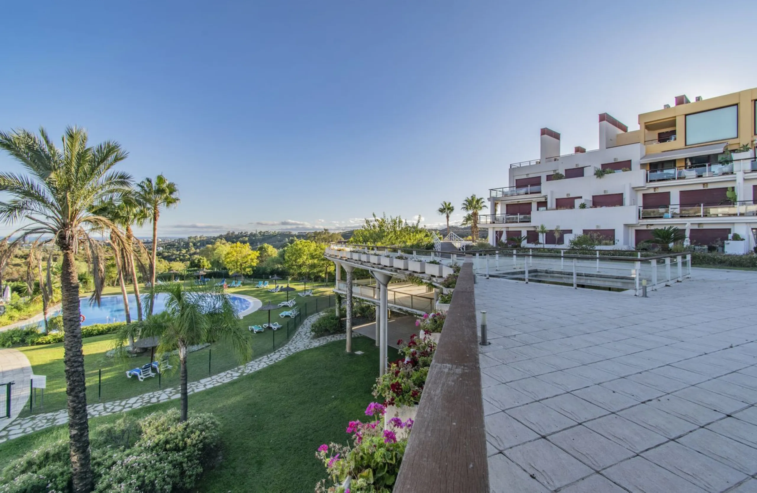 ELEGANT PROPERTY IN A GATED COMMUNITY WITH ALL AMENITIES