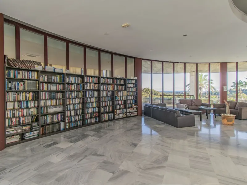ELEGANT PROPERTY IN A GATED COMMUNITY WITH ALL AMENITIES