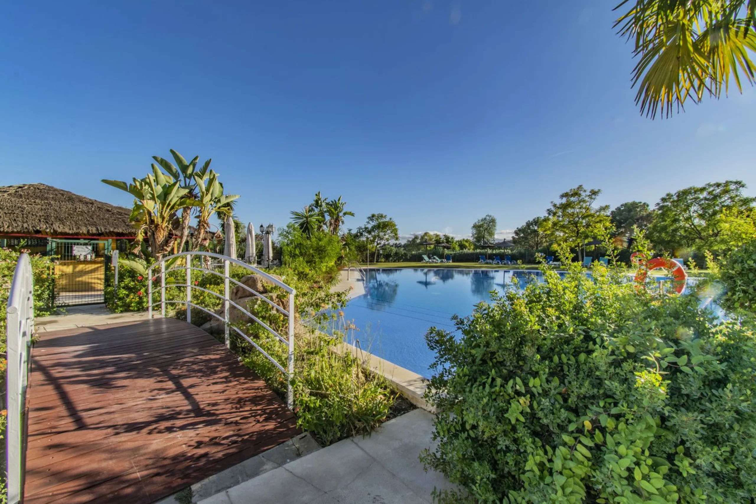 ELEGANT PROPERTY IN A GATED COMMUNITY WITH ALL AMENITIES