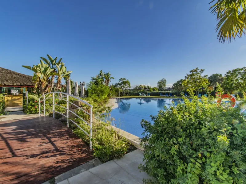 ELEGANT PROPERTY IN A GATED COMMUNITY WITH ALL AMENITIES