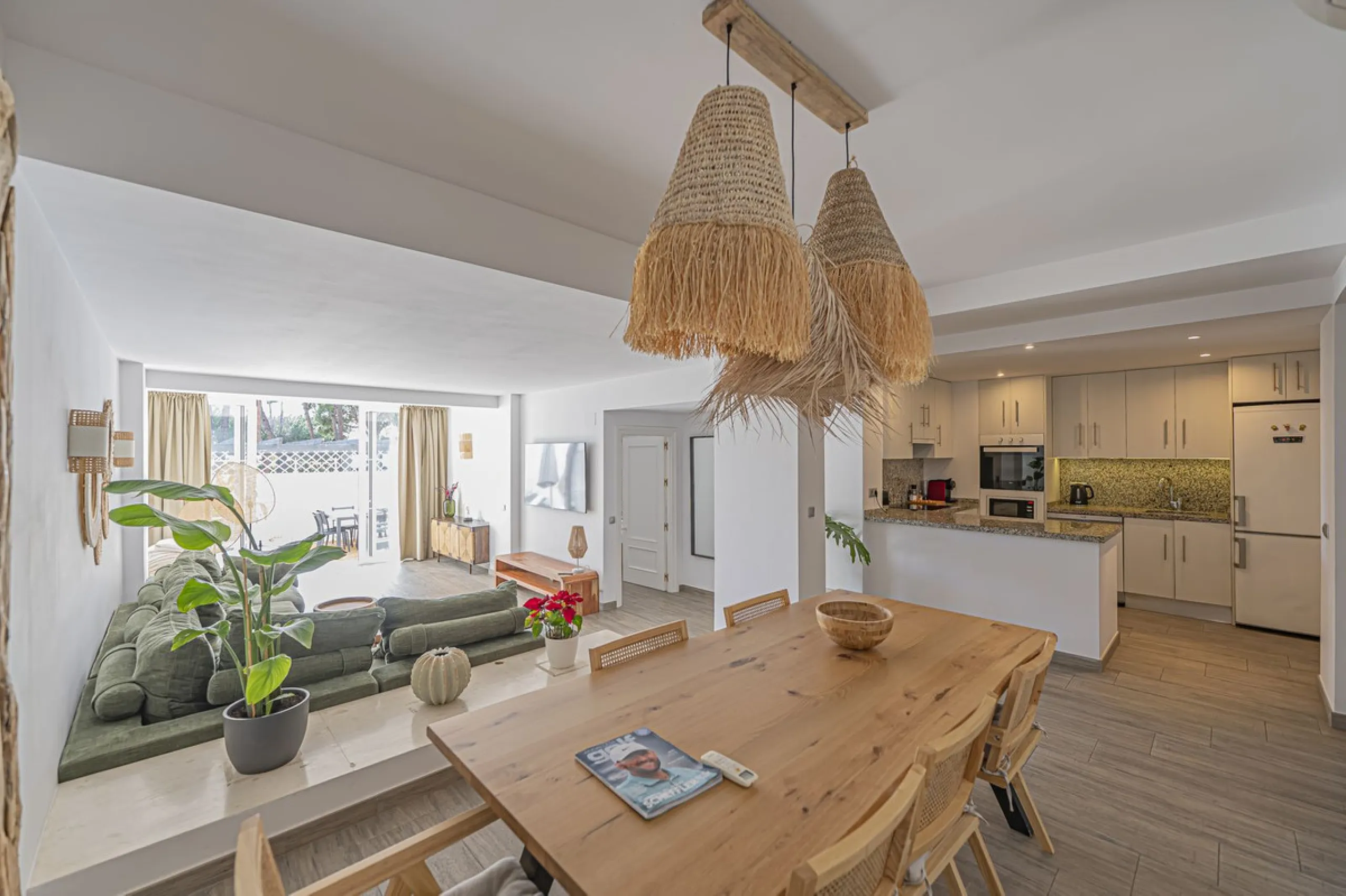 ELEGANT BEACHFRONT PROPERTY