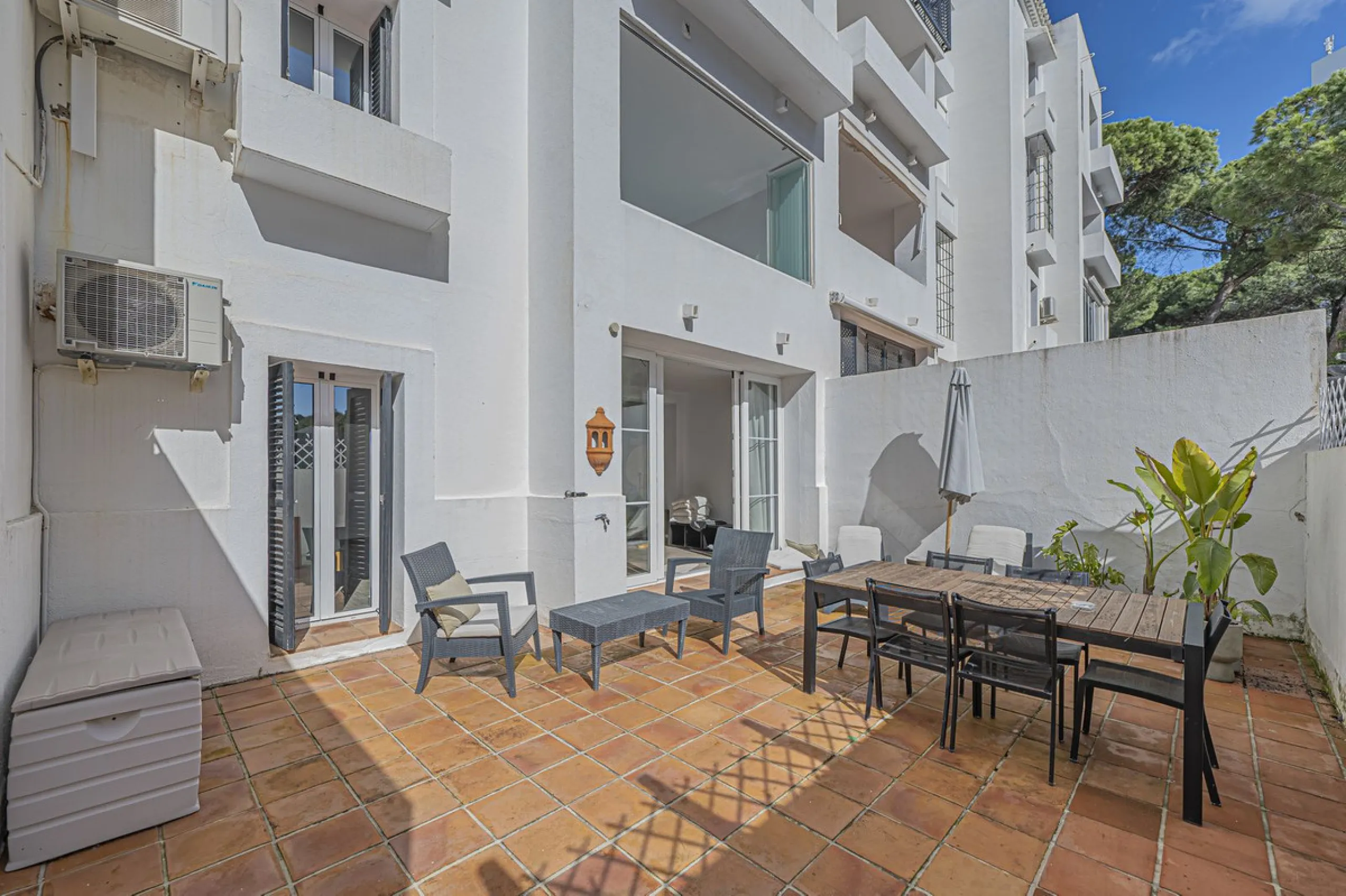 ELEGANT BEACHFRONT PROPERTY
