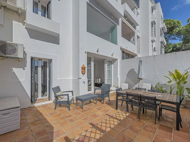 ELEGANT BEACHFRONT PROPERTY