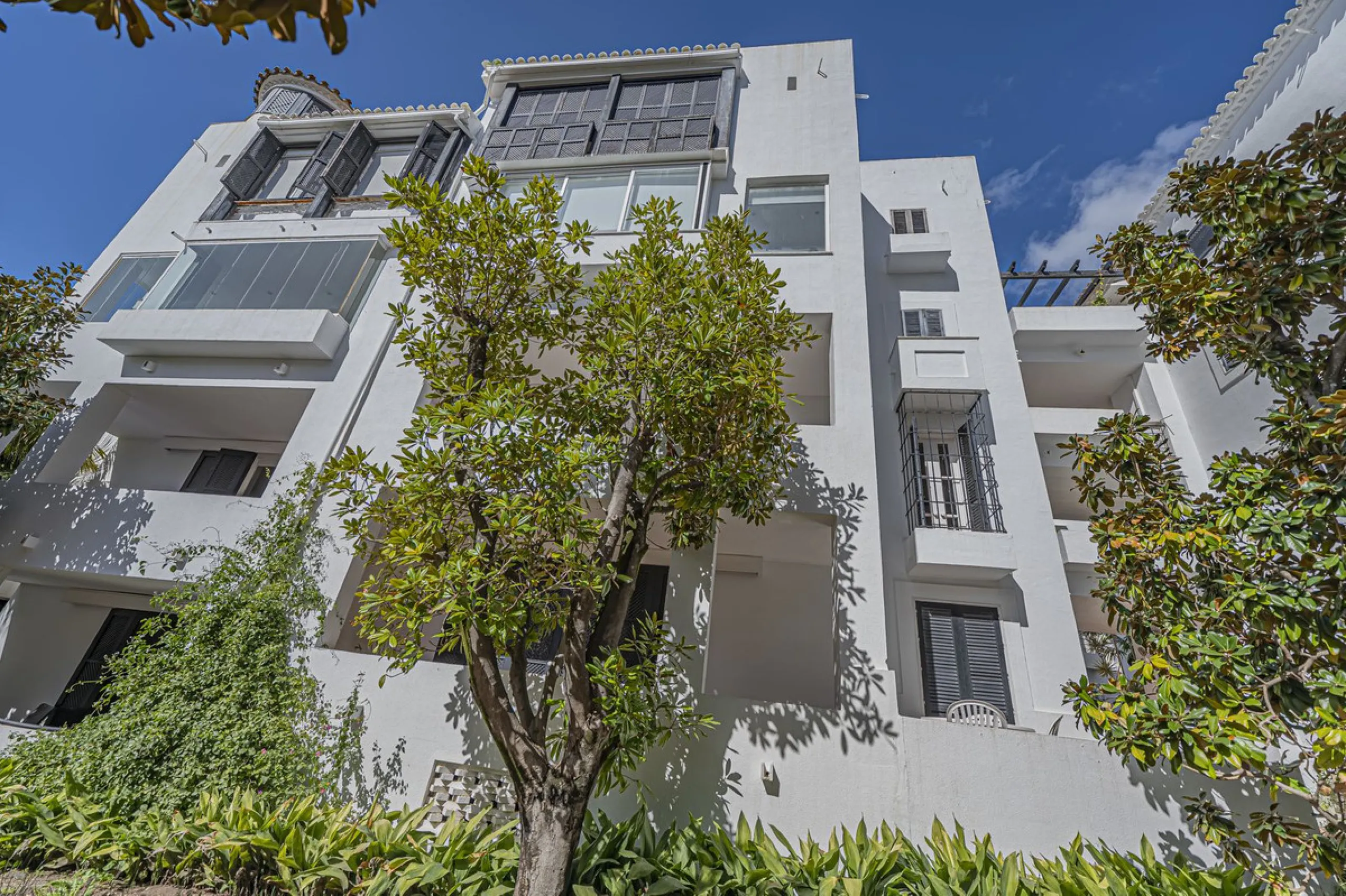 ELEGANT BEACHFRONT PROPERTY
