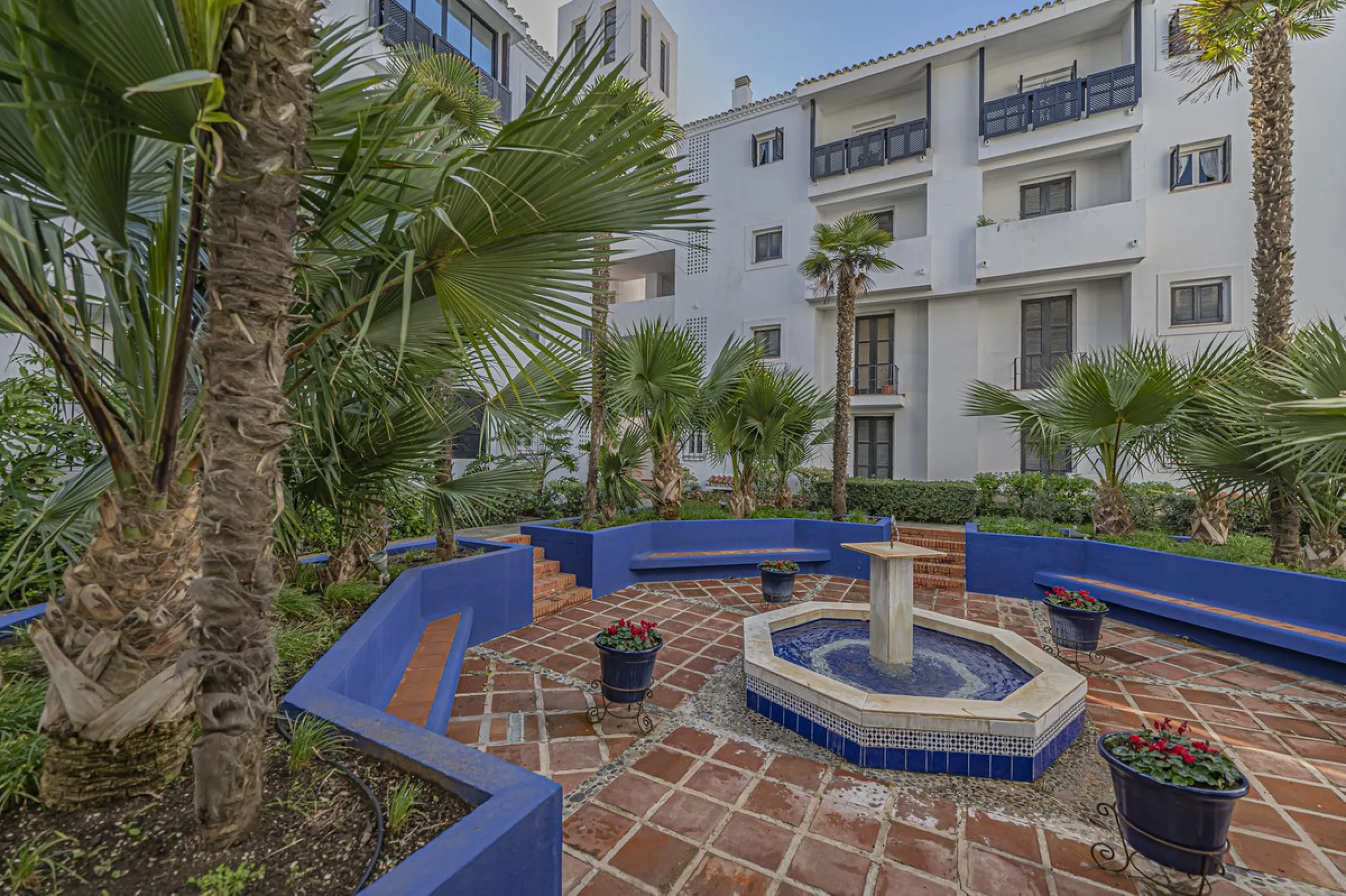 ELEGANT BEACHFRONT PROPERTY