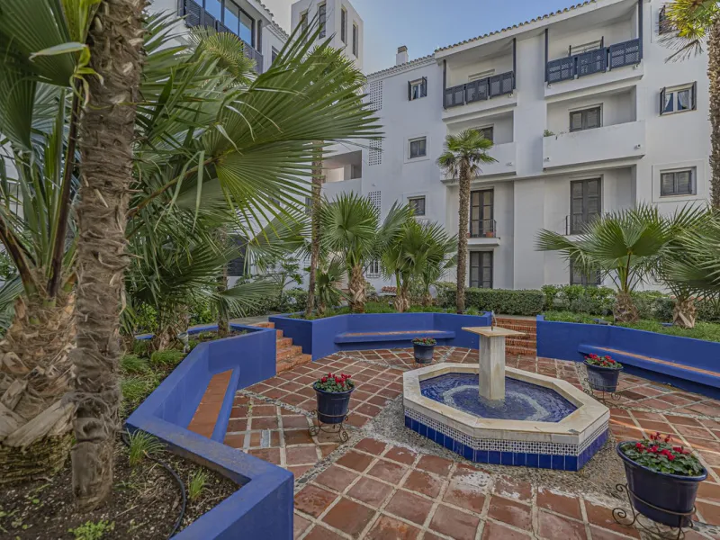 ELEGANT BEACHFRONT PROPERTY