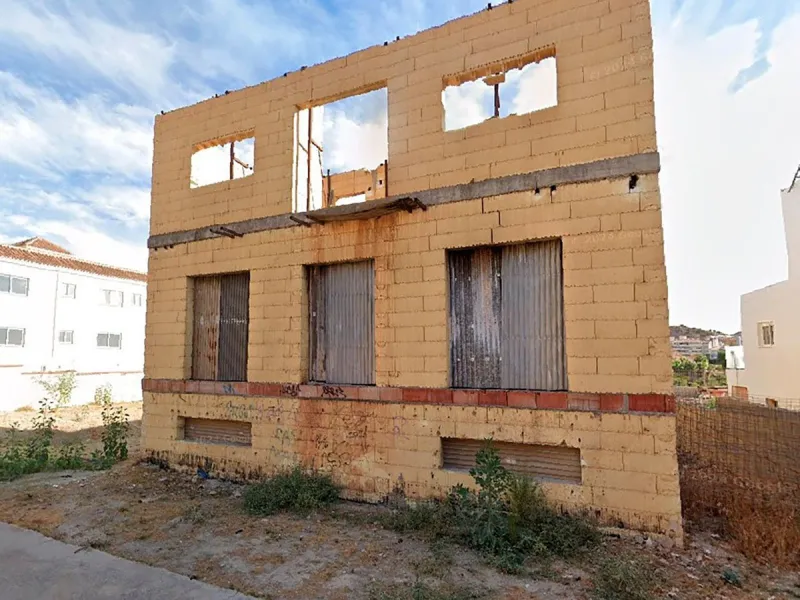 Urban plot with project and structure started – Urbanización Don Silverio, Mijas Costa