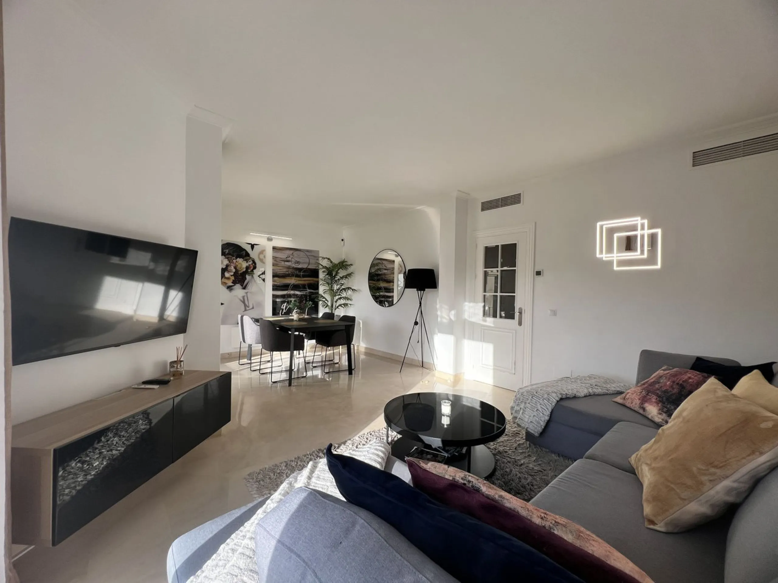 Beautiful penthouse duplex with impressive views in La Quinta!