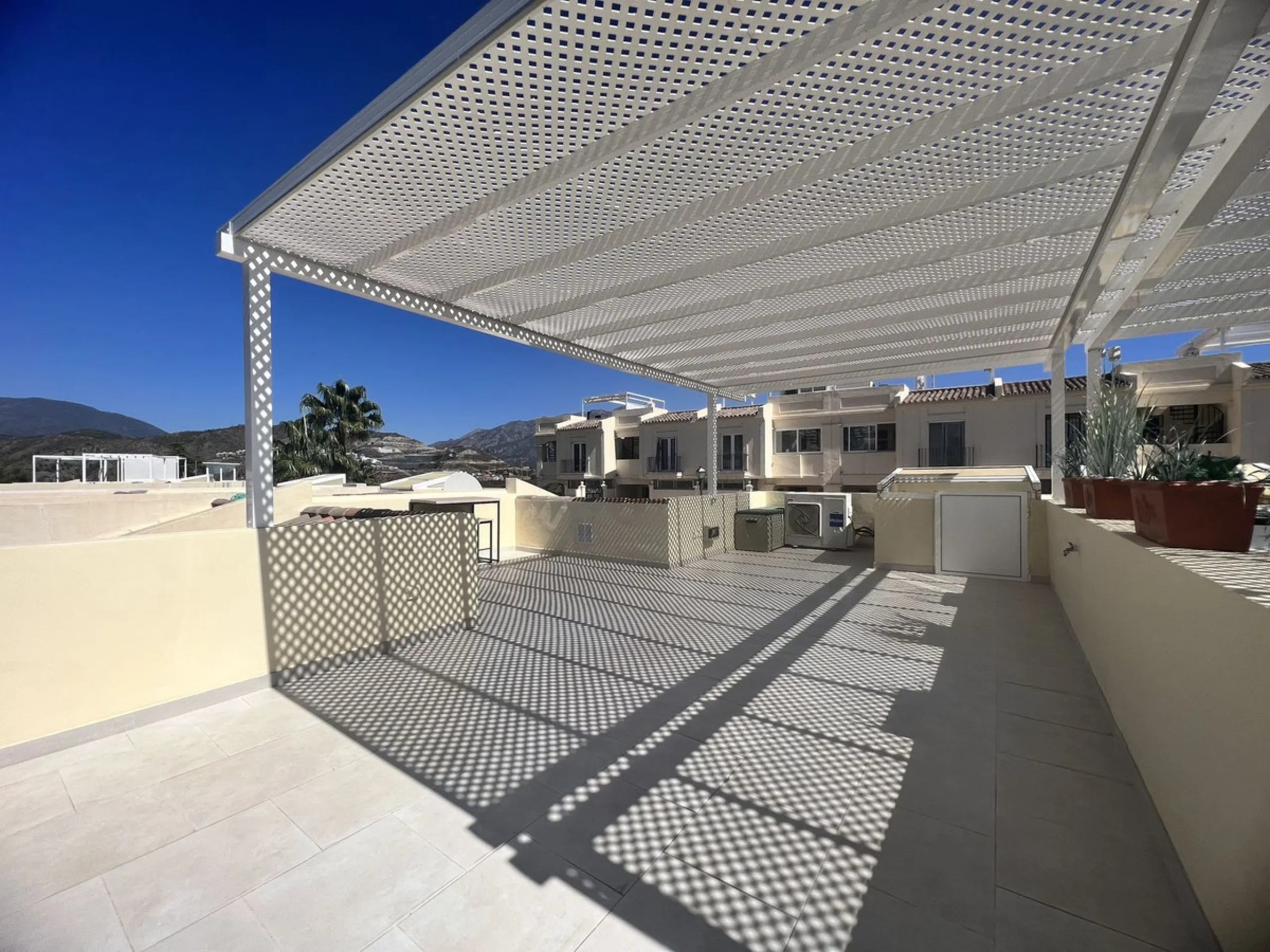 Beautiful penthouse duplex with impressive views in La Quinta!