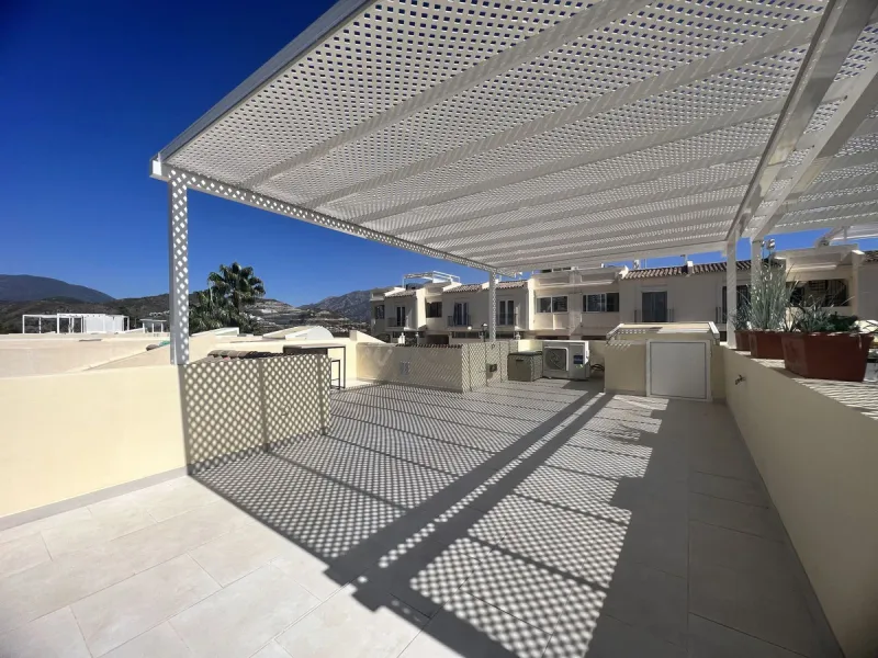 Beautiful penthouse duplex with impressive views in La Quinta!