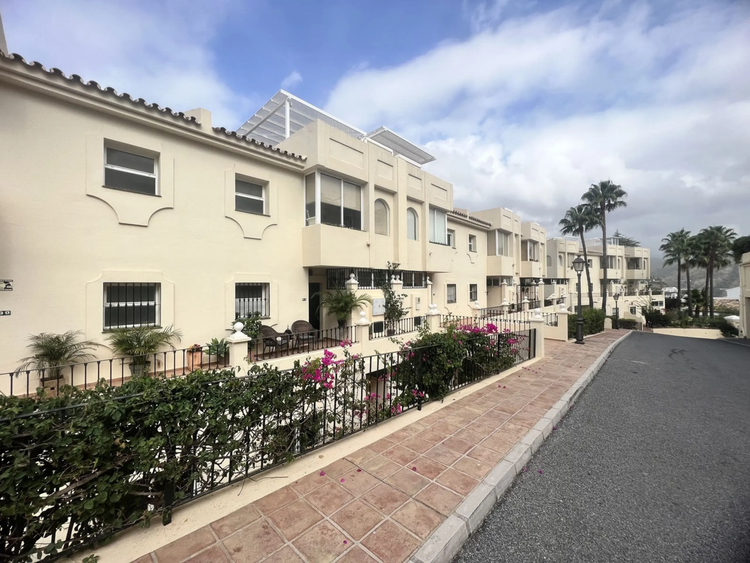 Beautiful penthouse duplex with impressive views in La Quinta!