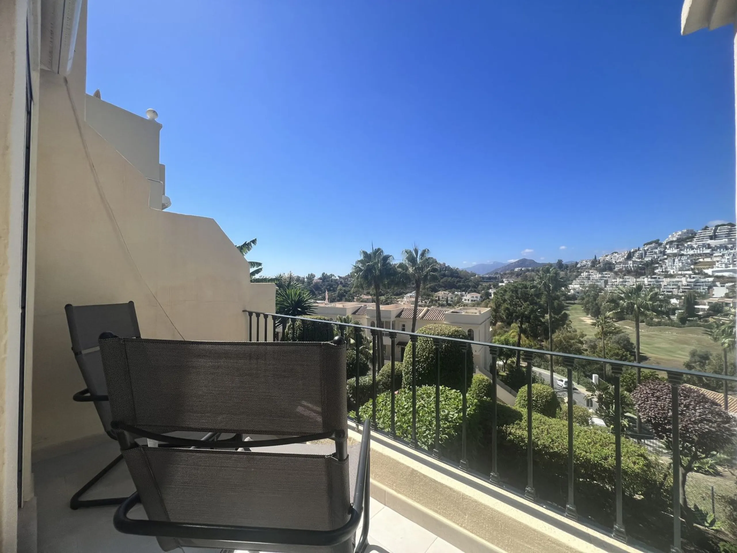 Beautiful penthouse duplex with impressive views in La Quinta!