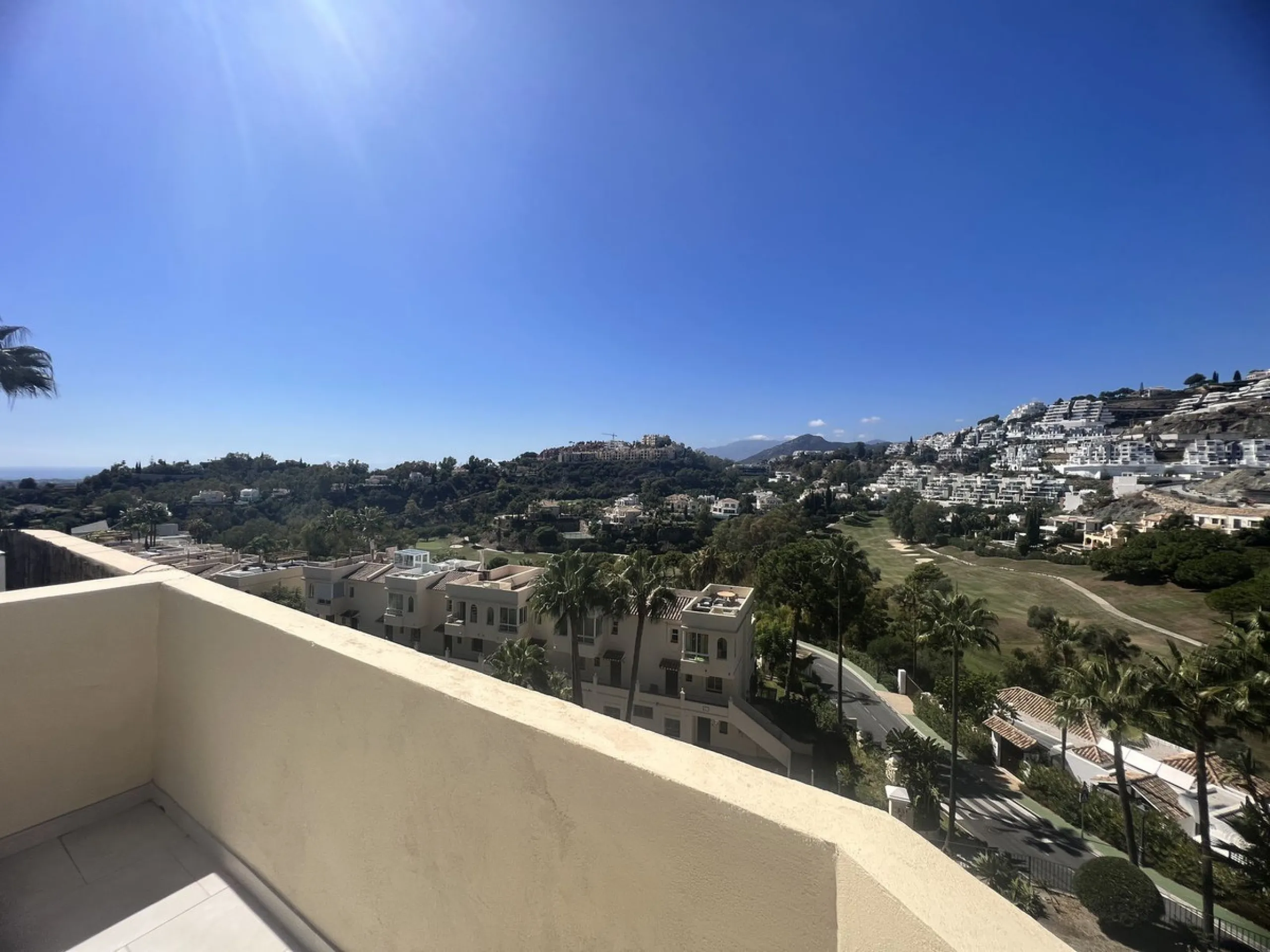 Beautiful penthouse duplex with impressive views in La Quinta!