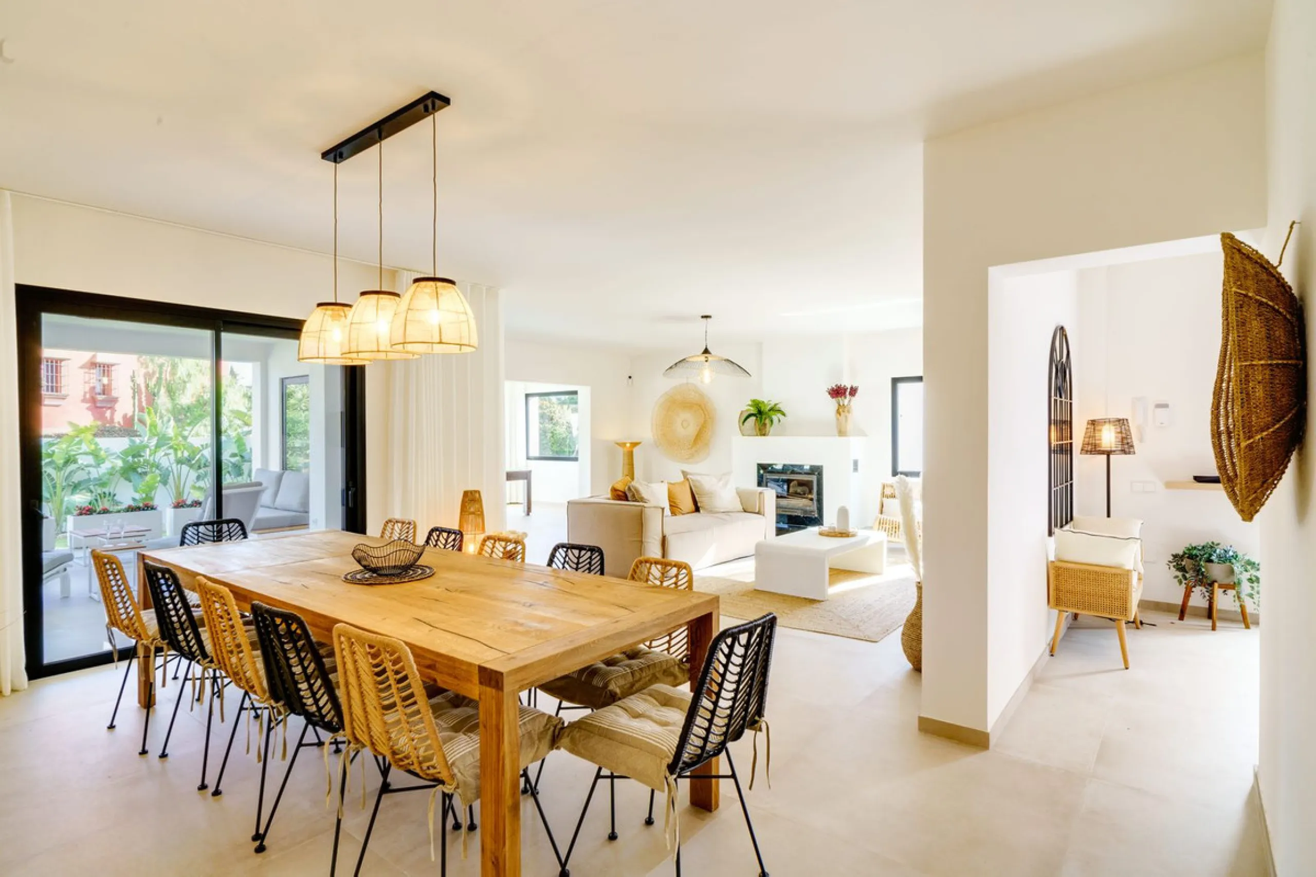 House - Detached Villa в продаже в Marbella, Málaga. В доме 6 спален и 5 ванных комнат. Площадь дома 510 м². Площадь участка 1436 м²