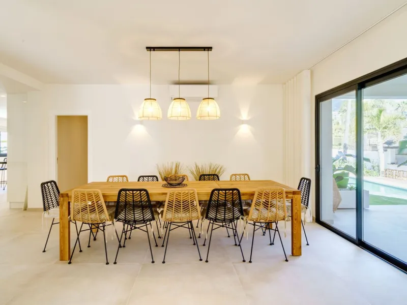 House - Detached Villa в продаже в Marbella, Málaga. В доме 6 спален и 5 ванных комнат. Площадь дома 510 м². Площадь участка 1436 м²