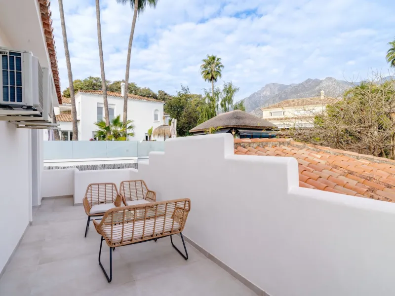 House - Detached Villa в продаже в Marbella, Málaga. В доме 6 спален и 5 ванных комнат. Площадь дома 510 м². Площадь участка 1436 м²