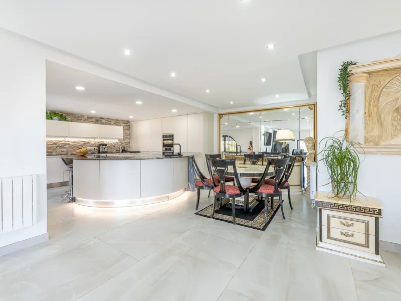 Spectacular Designer Villa in La Capellanía: Luxury, Sea Views, and Tourist License