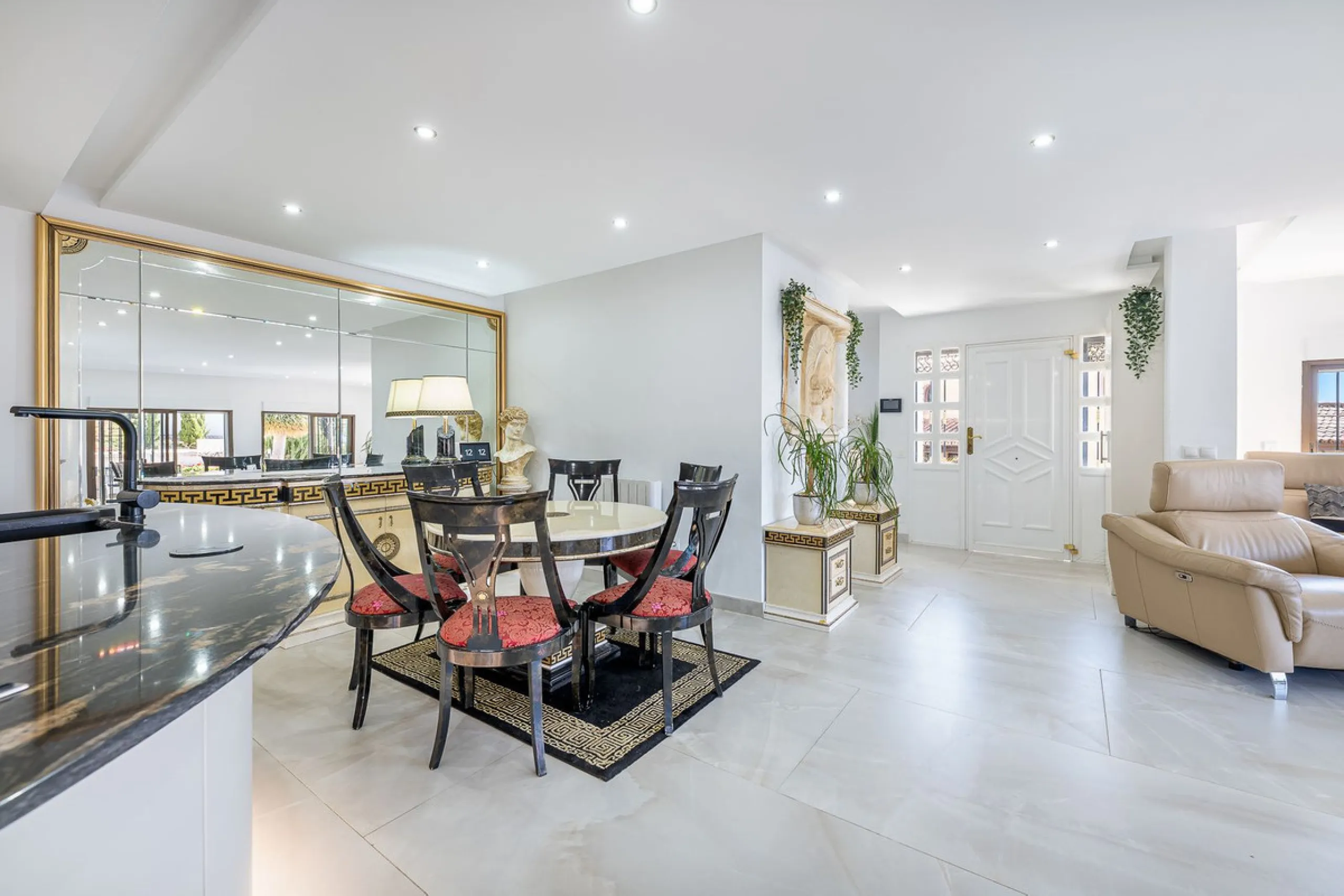 Spectacular Designer Villa in La Capellanía: Luxury, Sea Views, and Tourist License