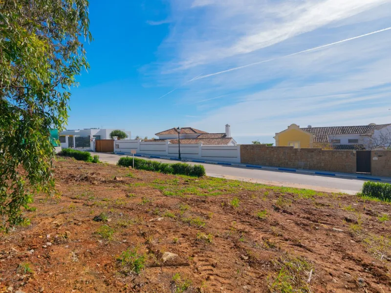 La Paloma Premium View Collection | 3 Elevated Villa Plots for Higher-End Development