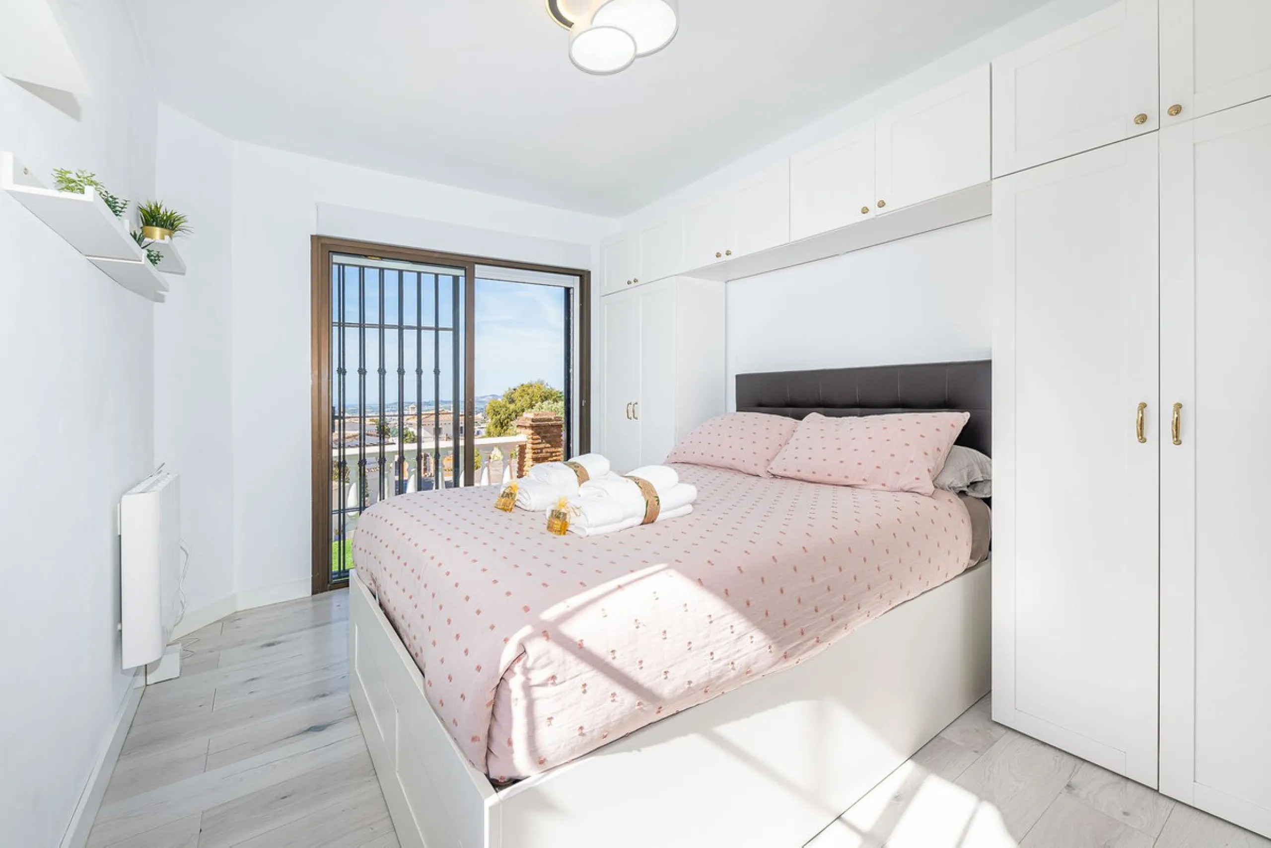 Spectacular Designer Villa in La Capellanía: Luxury, Sea Views, and Tourist License