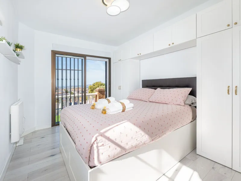 Spectacular Designer Villa in La Capellanía: Luxury, Sea Views, and Tourist License