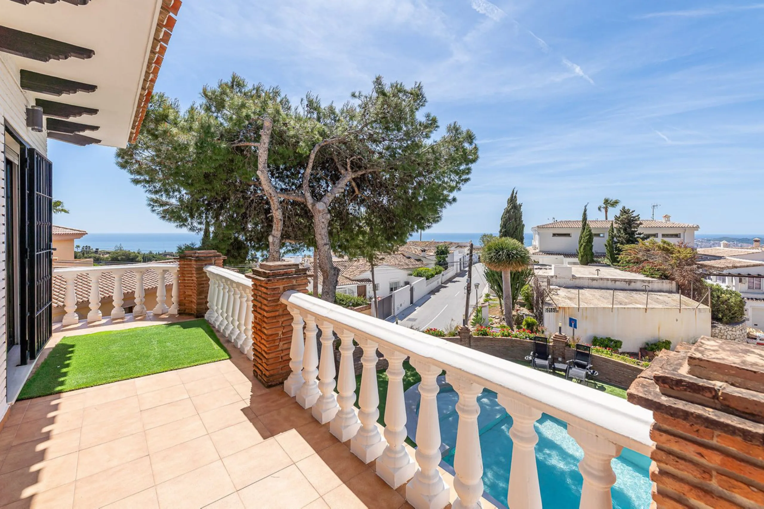 Spectacular Designer Villa in La Capellanía: Luxury, Sea Views, and Tourist License