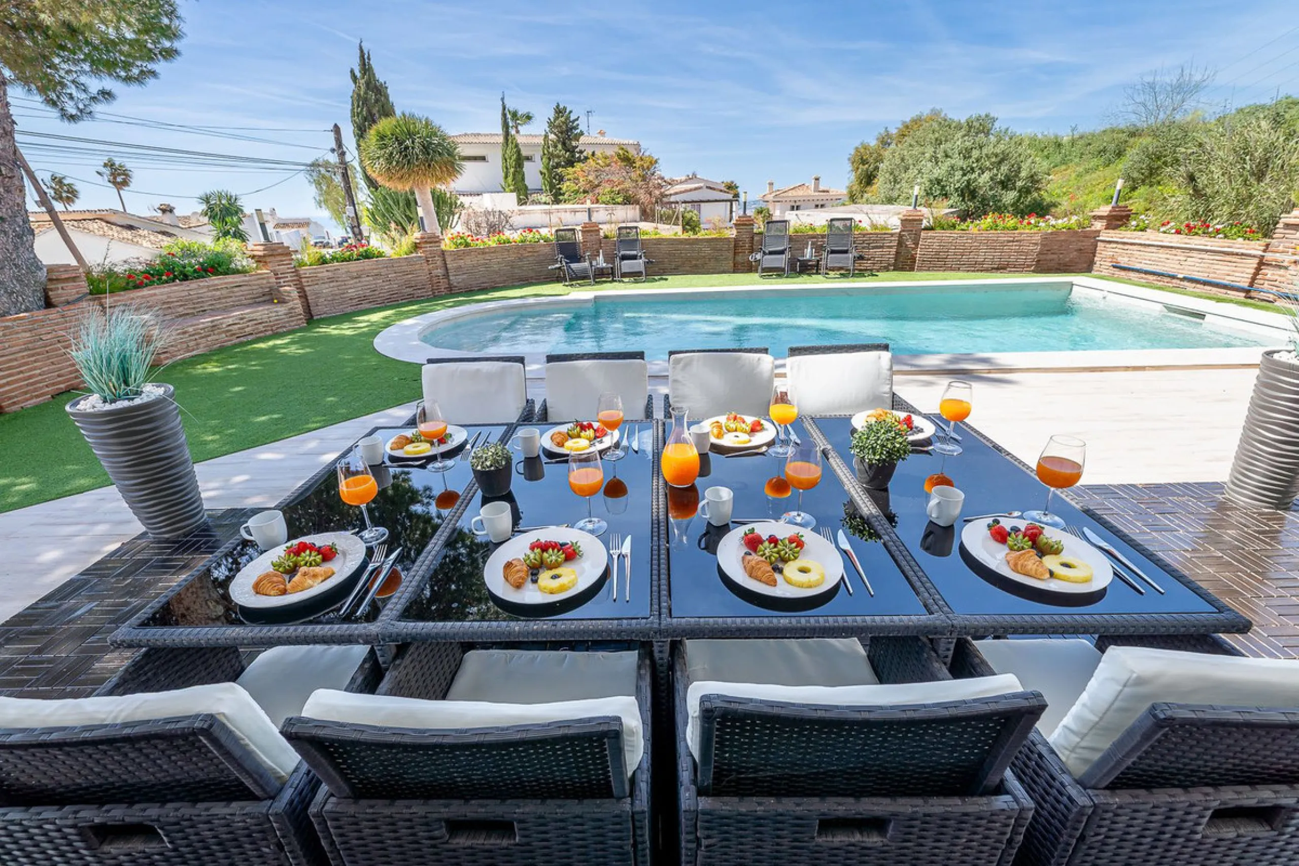 Spectacular Designer Villa in La Capellanía: Luxury, Sea Views, and Tourist License