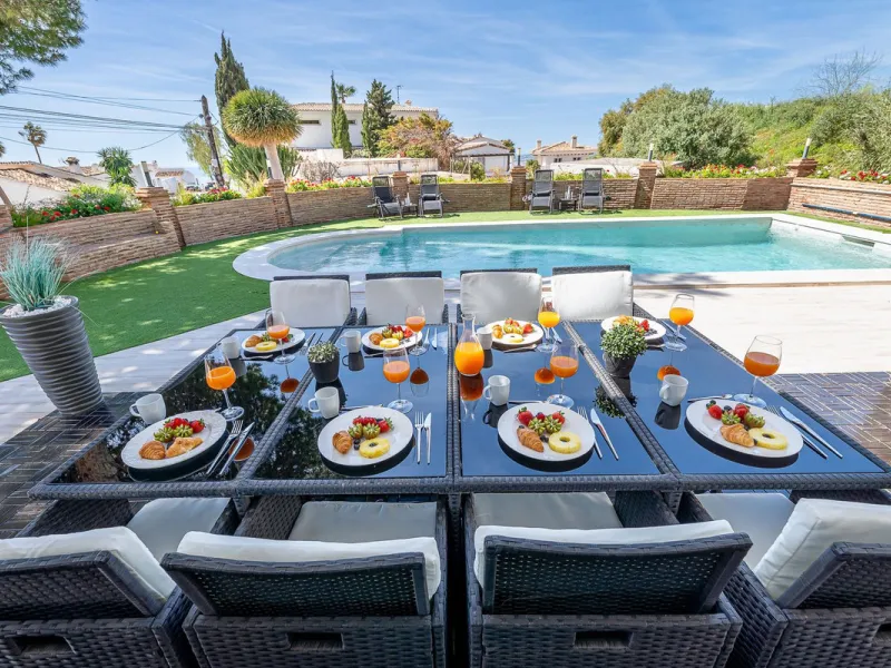 Spectacular Designer Villa in La Capellanía: Luxury, Sea Views, and Tourist License