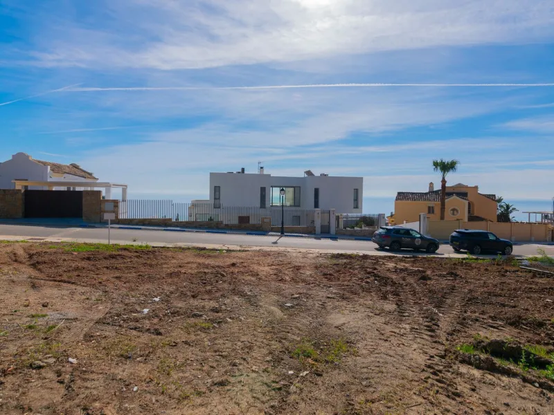 La Paloma Premium View Collection | 3 Elevated Villa Plots for Higher-End Development