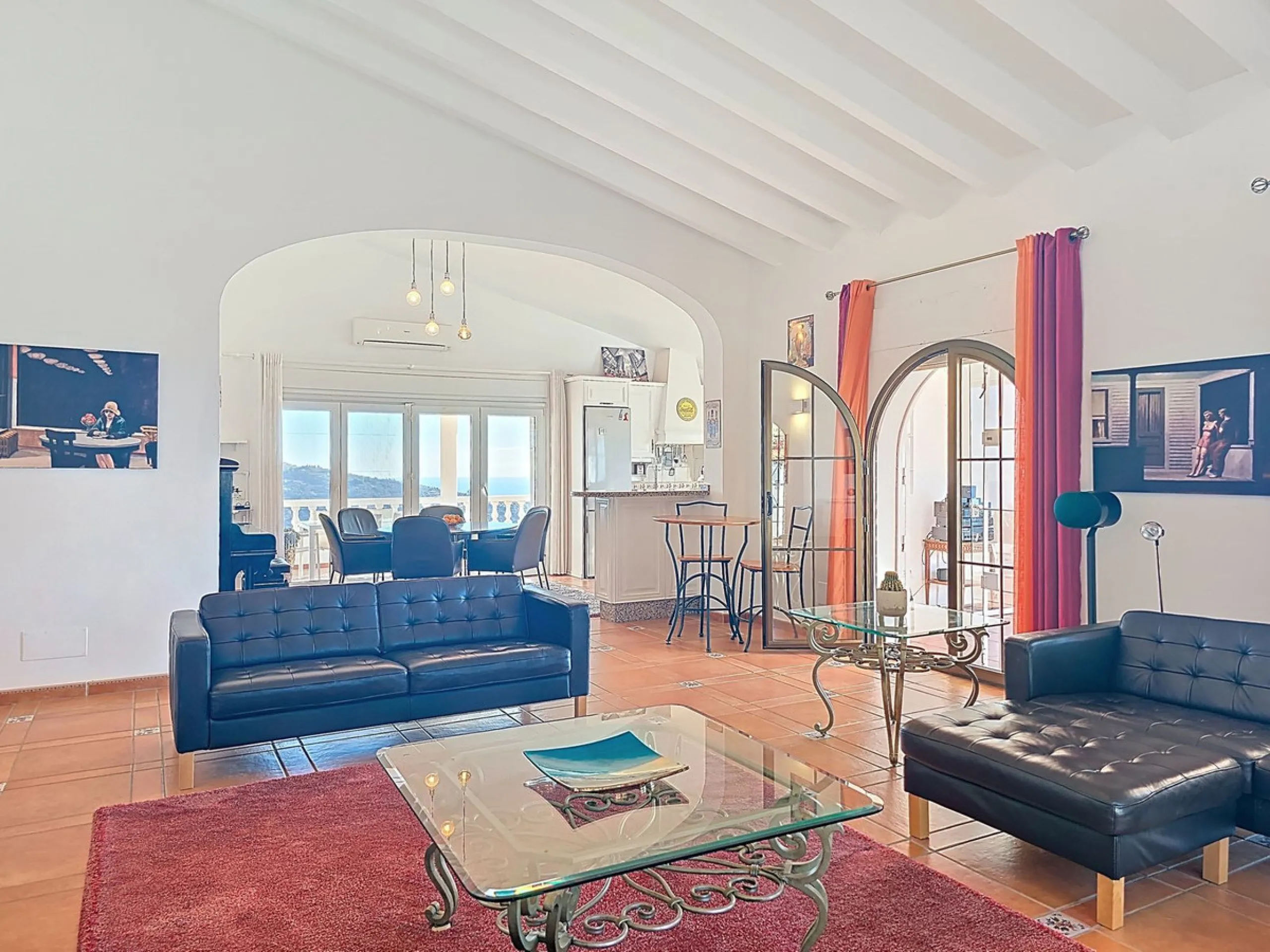 House - Detached Villa в продаже в Sayalonga, Málaga. В доме 5 спален и 4 ванных комнат. Площадь дома 284 м². Площадь участка 7266 м²