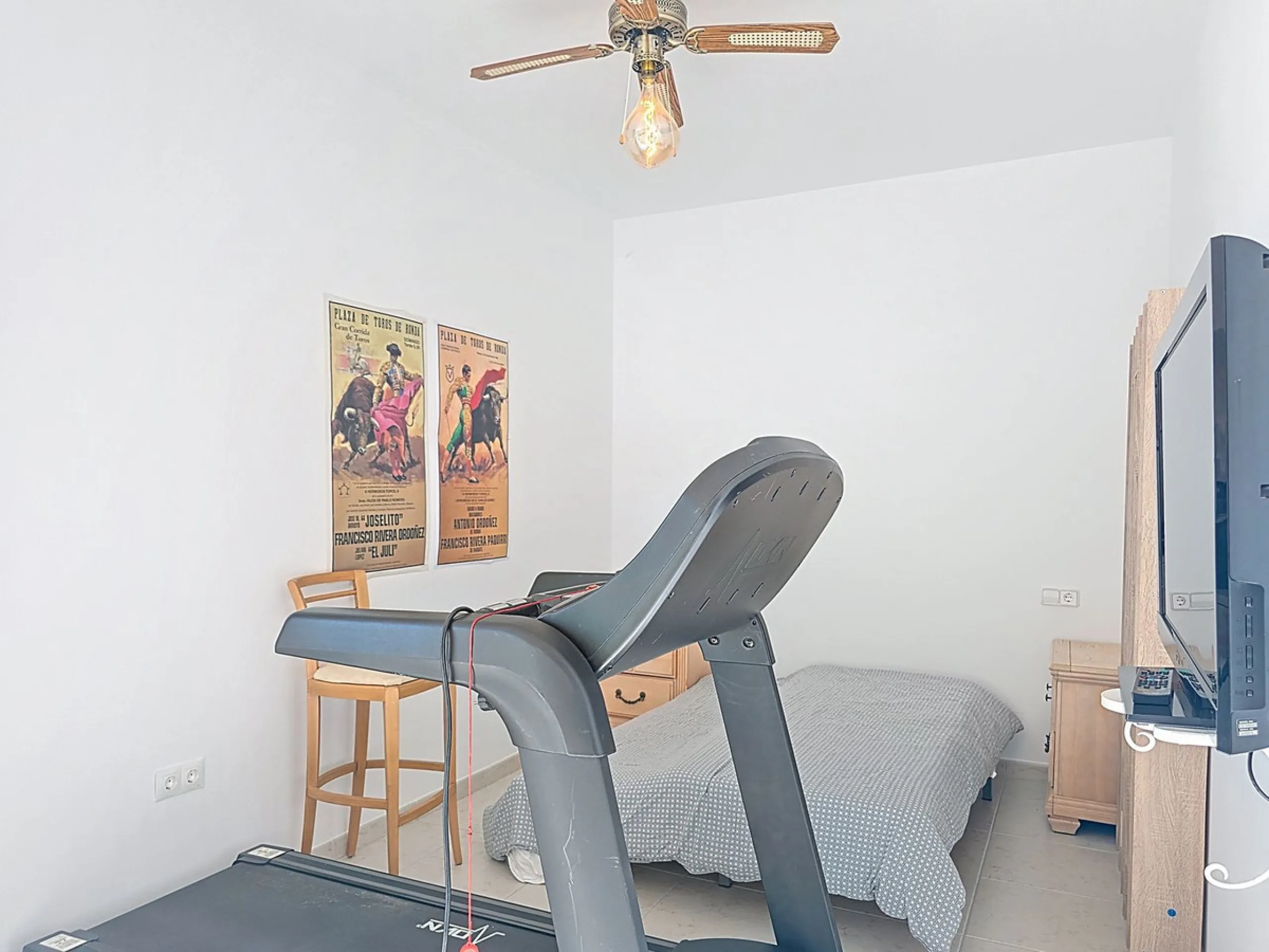 House - Detached Villa в продаже в Sayalonga, Málaga. В доме 5 спален и 4 ванных комнат. Площадь дома 284 м². Площадь участка 7266 м²