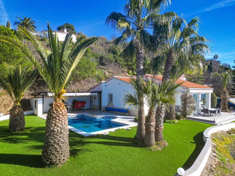 Exclusive villa with sea views and complete privacy in Arenas – Costa del Sol