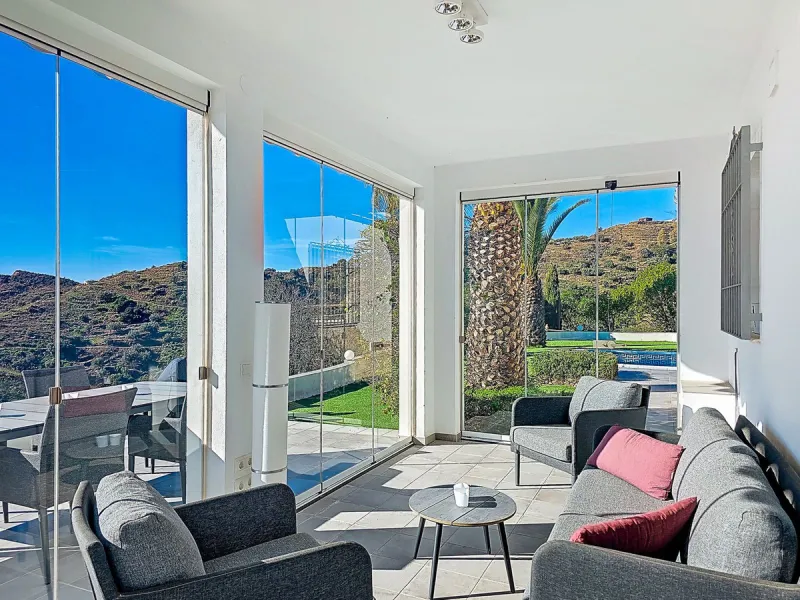 Exclusive villa with sea views and complete privacy in Arenas – Costa del Sol