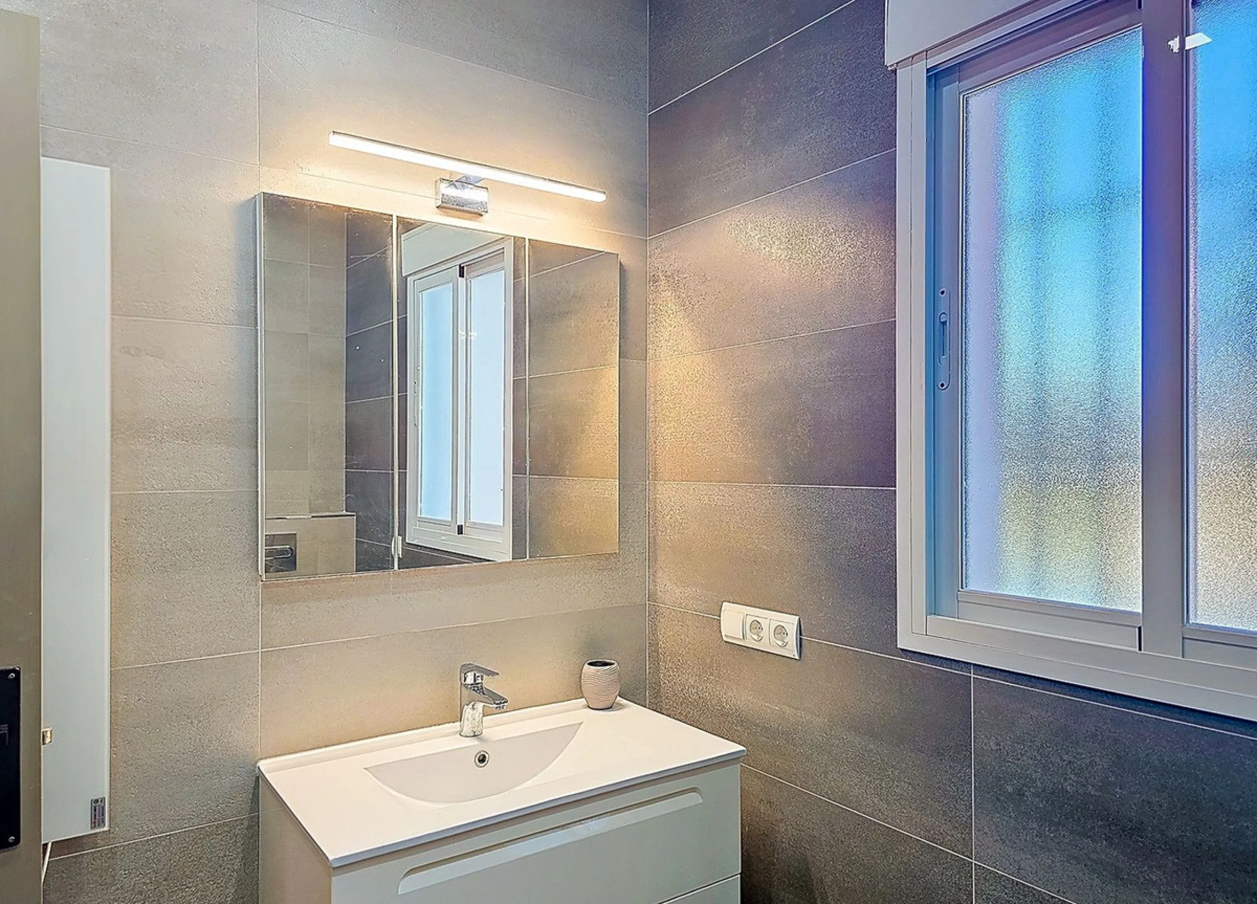 Exclusive villa with sea views and complete privacy in Arenas – Costa del Sol