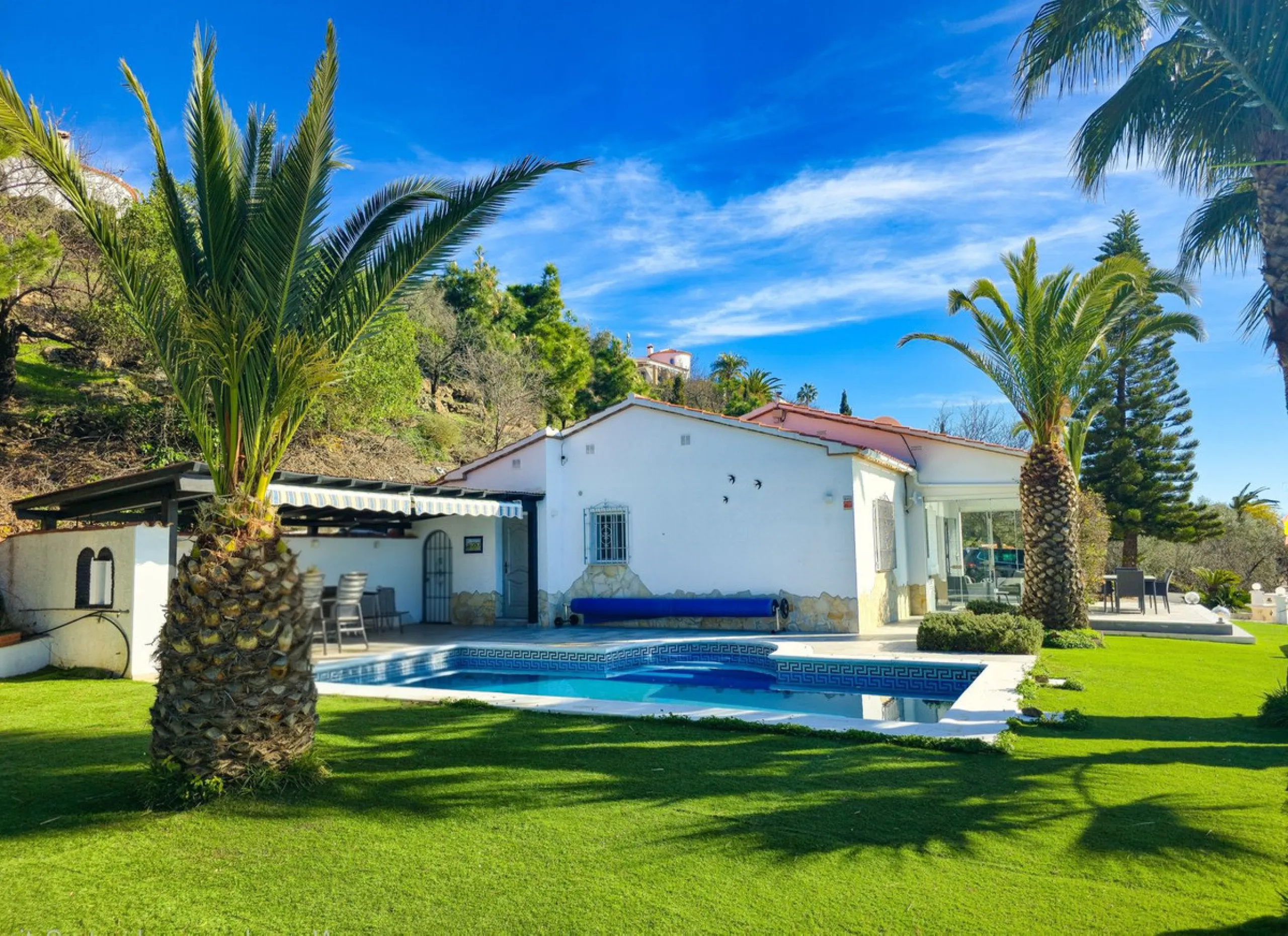 Exclusive villa with sea views and complete privacy in Arenas – Costa del Sol