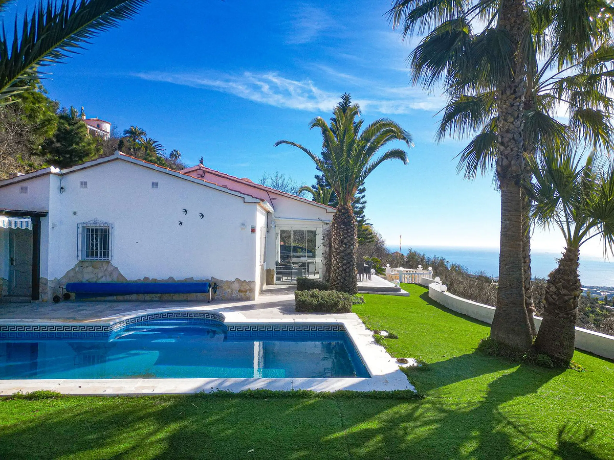 Exclusive villa with sea views and complete privacy in Arenas – Costa del Sol