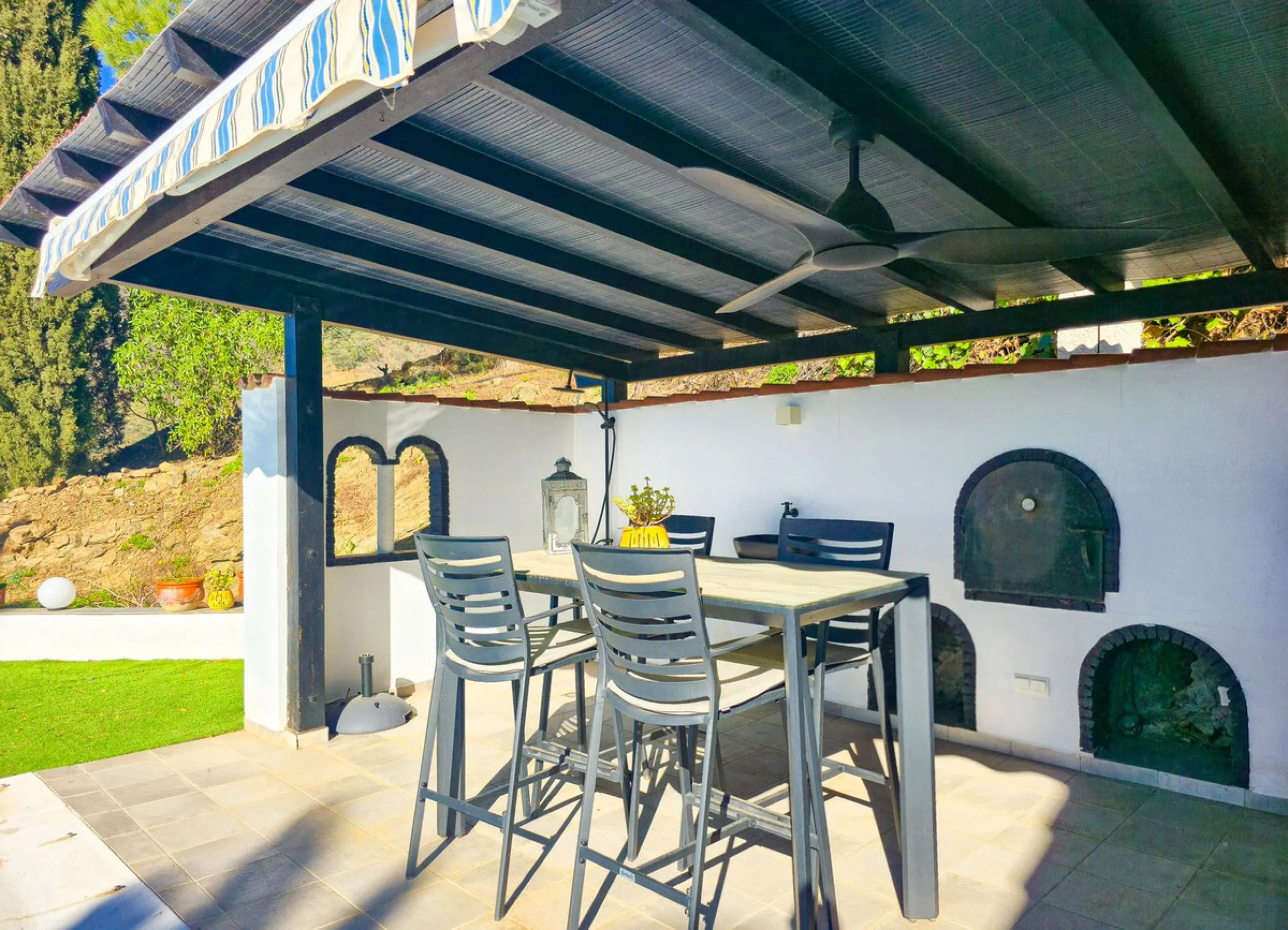 Exclusive villa with sea views and complete privacy in Arenas – Costa del Sol