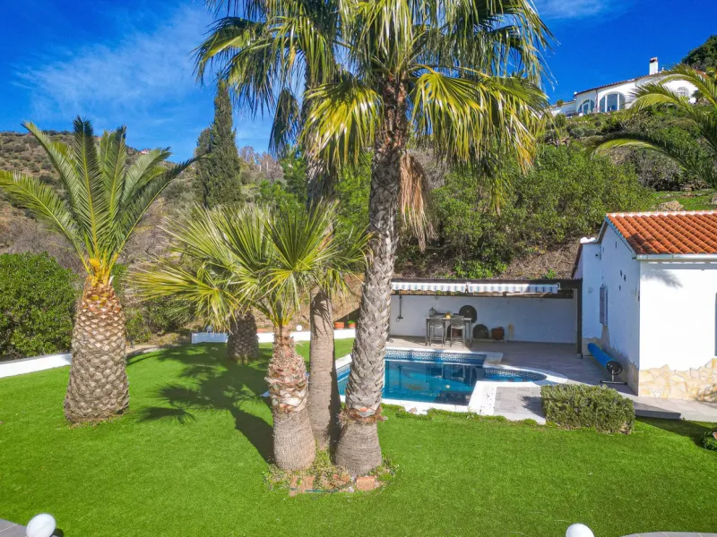 Exclusive villa with sea views and complete privacy in Arenas – Costa del Sol