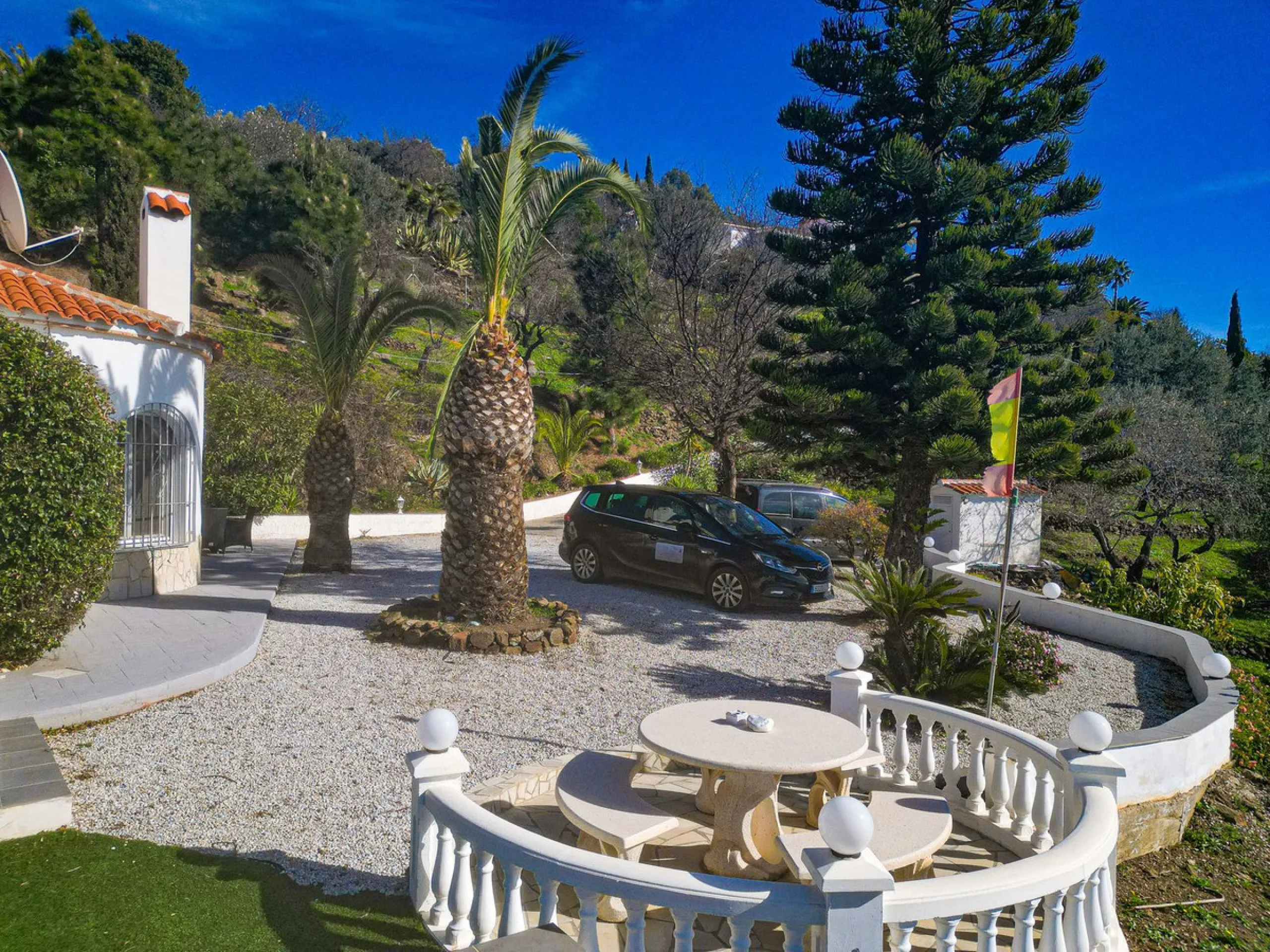 Exclusive villa with sea views and complete privacy in Arenas – Costa del Sol