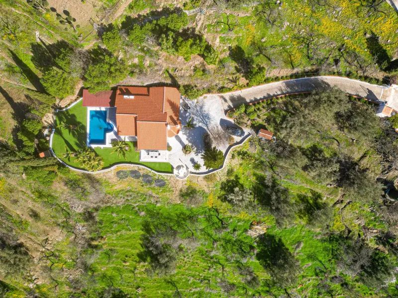 Exclusive villa with sea views and complete privacy in Arenas – Costa del Sol