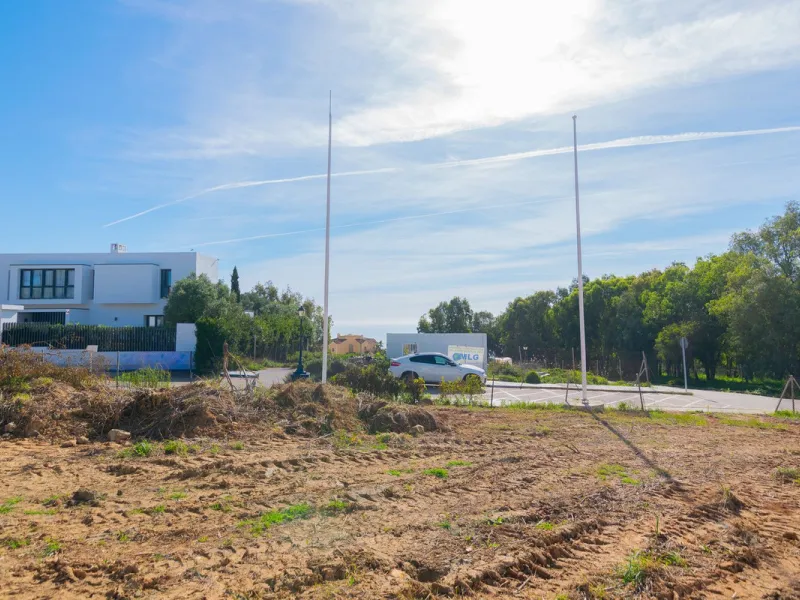 La Paloma Premium View Collection | 3 Elevated Villa Plots for Higher-End Development