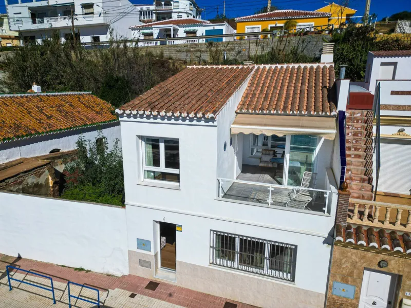 Frontline Living in Lagos: Recently Renovated Gem with Frontal Sea Views