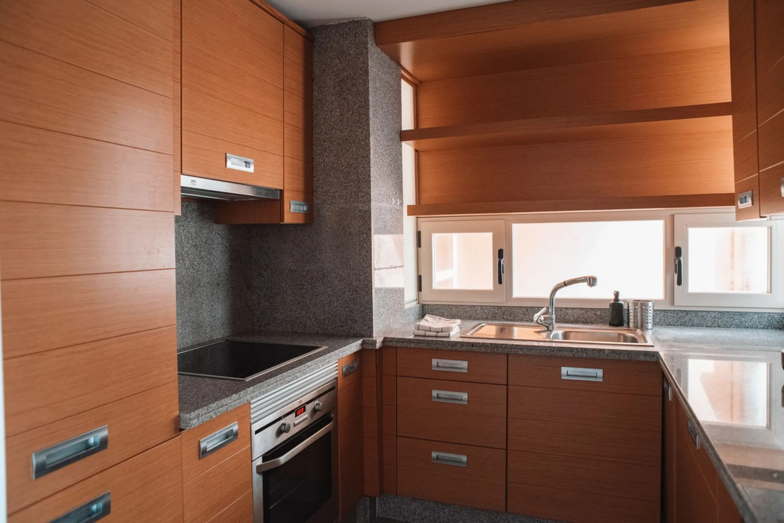 EXCLUSIVE Property in ALHAURÍN DE LA TORRE – PENTHOUSE WITH TWO TERRACES, GARAGE AND STORAGE ROOM IN A QUIET RESIDENTIAL AREA