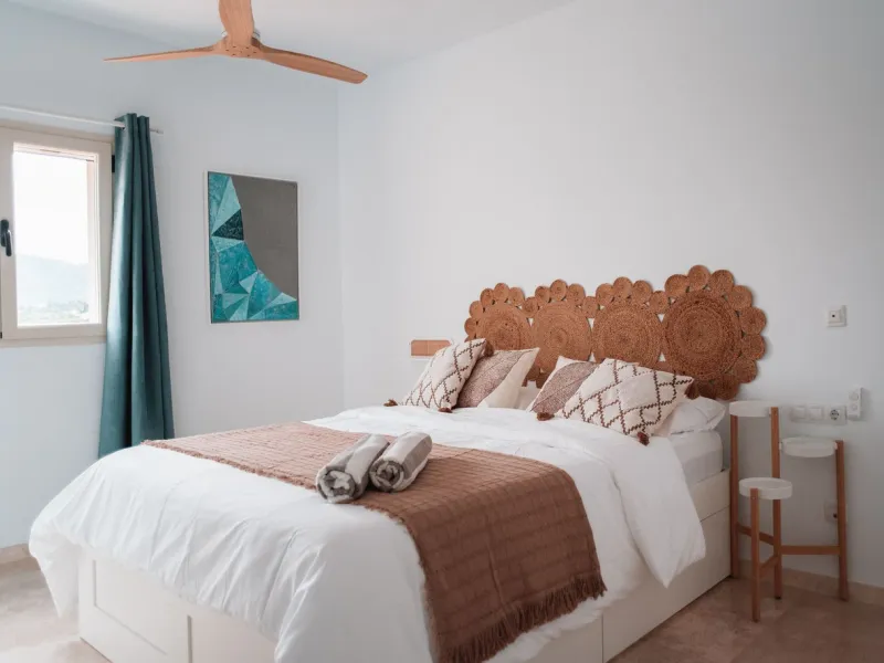 EXCLUSIVE Property in ALHAURÍN DE LA TORRE – PENTHOUSE WITH TWO TERRACES, GARAGE AND STORAGE ROOM IN A QUIET RESIDENTIAL AREA