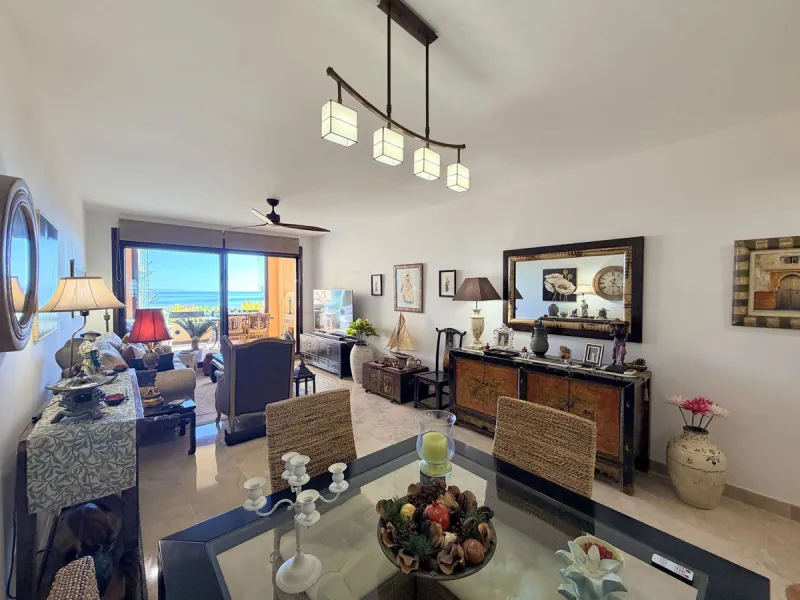 APARTMENT WITH SPACIOUS TERRACE AND STUNNING SEA VIEWS, MANILVA. Discover this magnificent 2-bedroom, 2-bathroom property located in a well-maintained and highly sought-after urbanization in Manilva, ideal both as a permanent residence or an investment. T