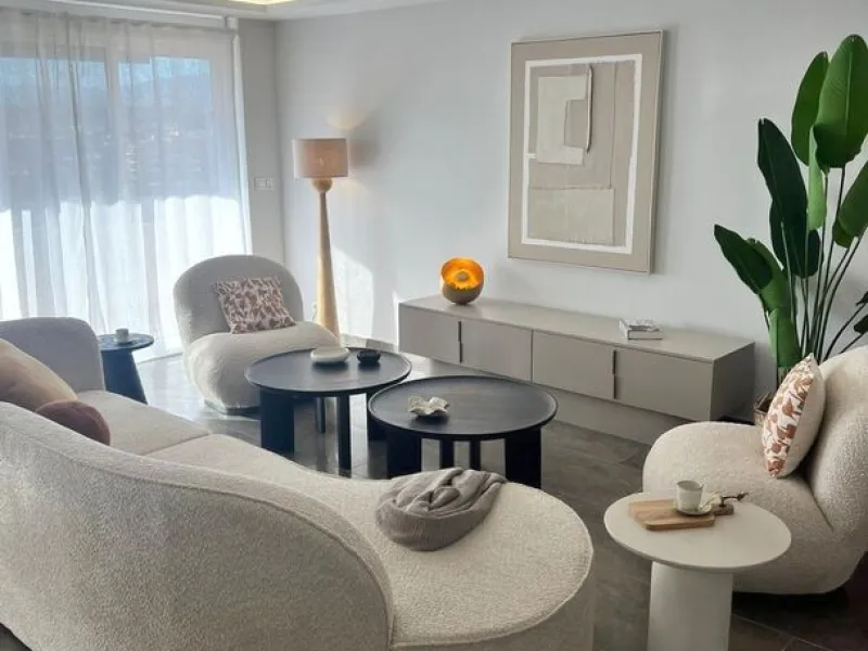 Exclusive renovated apartment with sea and mountain views in Los Pacos, Fuengirola