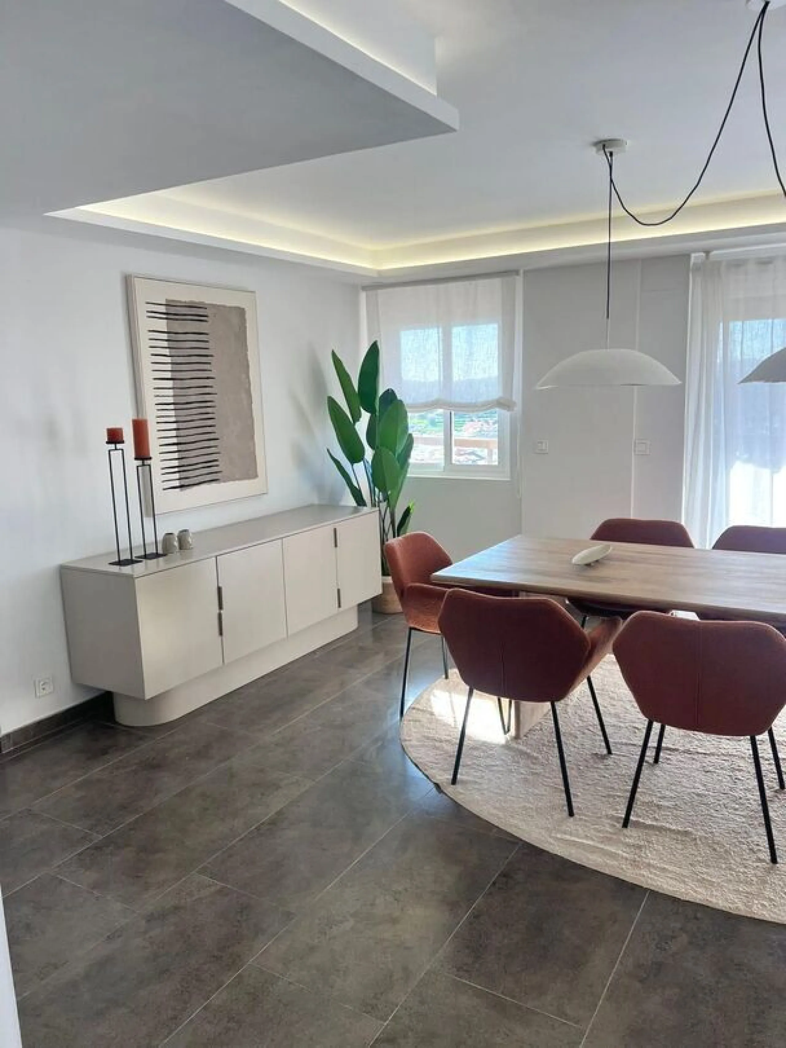 Exclusive renovated apartment with sea and mountain views in Los Pacos, Fuengirola